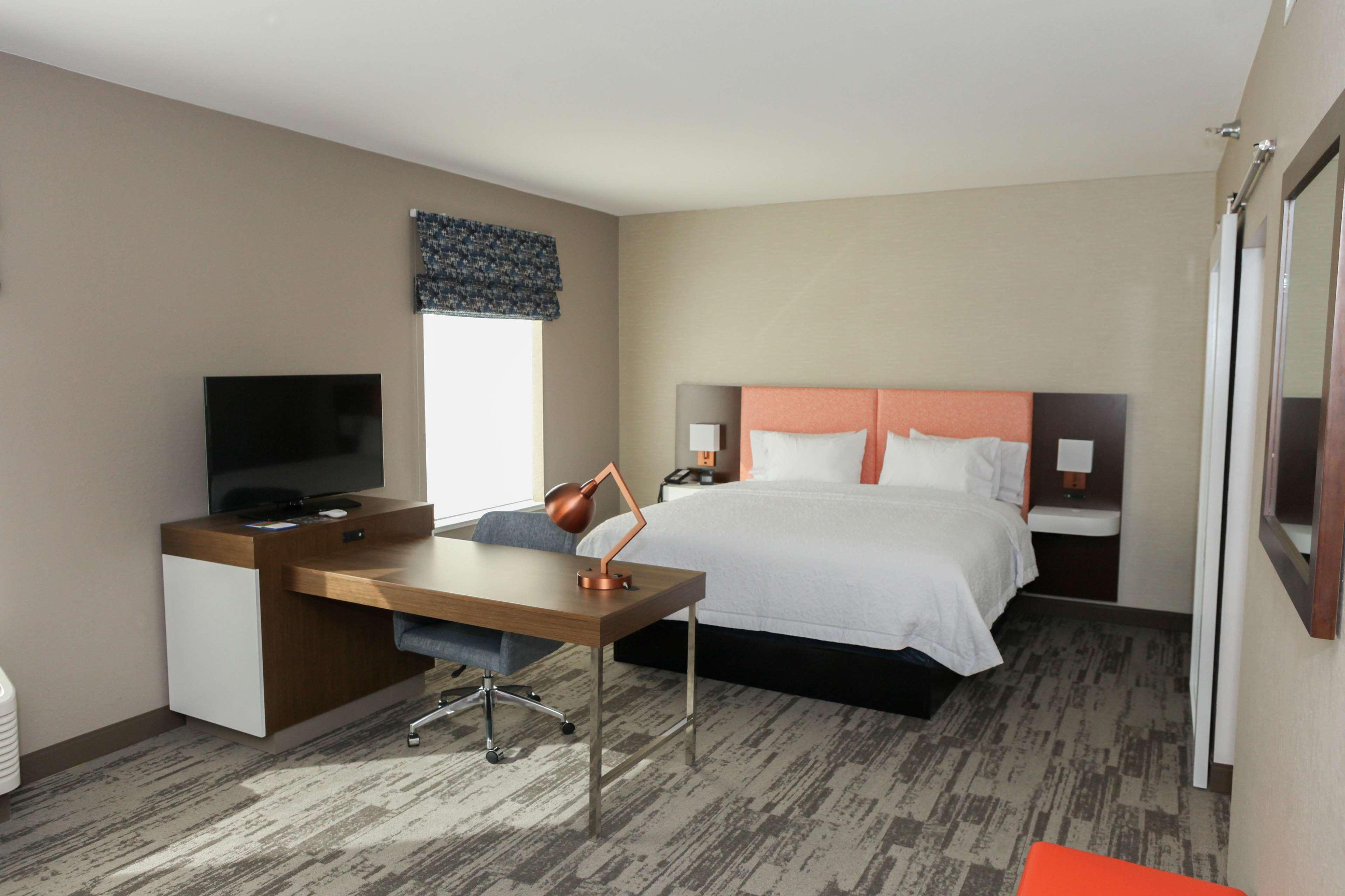 Hampton & Hotel 3*